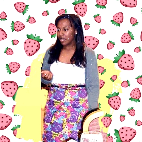 Vibrant Floral Pencil Skirt 🌺 Size M - Picture 2 of 8